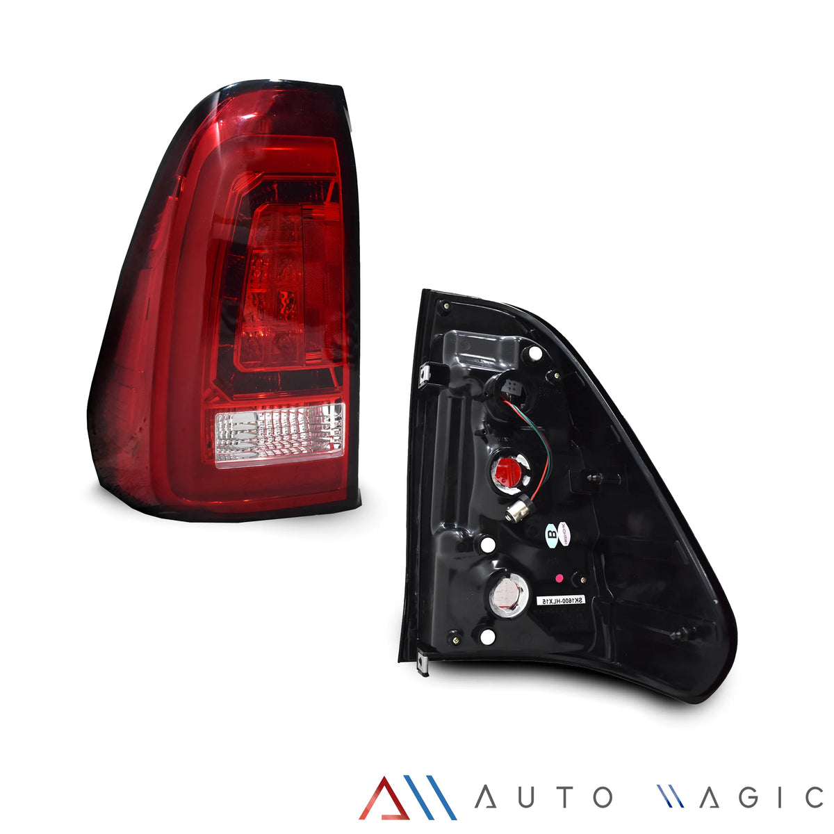 CALAVERAS COMPATIBLE CON HILUX CON LEDS Y DIRECCIONAL CON LEDS NEGRAS 16-19 #AM